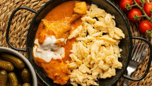 Csirkepörkölt - a kép illusztráció